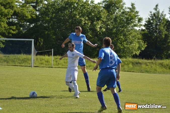 Zdjęcie w galerii na portalu naszwodzislaw.com: Osiem goli w Krzyżkowicach. Kornowac awansował! wiadomości z regionu