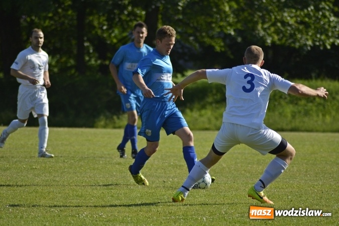 Zdjęcie w galerii na portalu naszwodzislaw.com: Osiem goli w Krzyżkowicach. Kornowac awansował! wiadomości z regionu