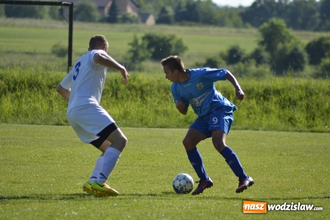 Zdjęcie w galerii na portalu naszwodzislaw.com: Osiem goli w Krzyżkowicach. Kornowac awansował! wiadomości z regionu