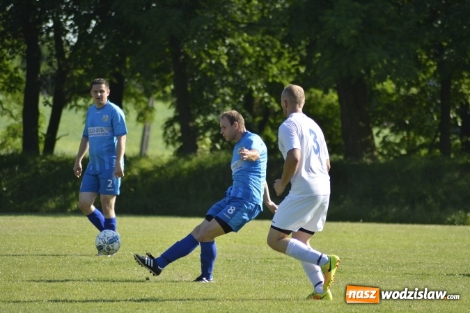 Zdjęcie w galerii na portalu naszwodzislaw.com: Osiem goli w Krzyżkowicach. Kornowac awansował! wiadomości z regionu