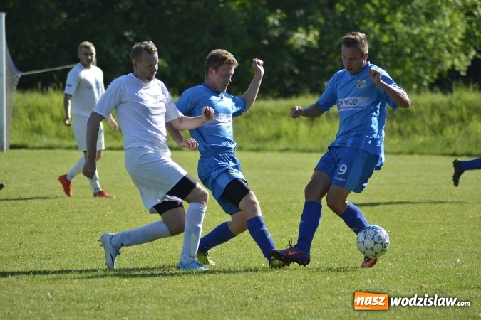 Zdjęcie w galerii na portalu naszwodzislaw.com: Osiem goli w Krzyżkowicach. Kornowac awansował! wiadomości z regionu