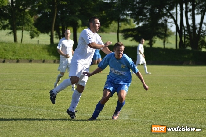 Zdjęcie w galerii na portalu naszwodzislaw.com: Osiem goli w Krzyżkowicach. Kornowac awansował! wiadomości z regionu