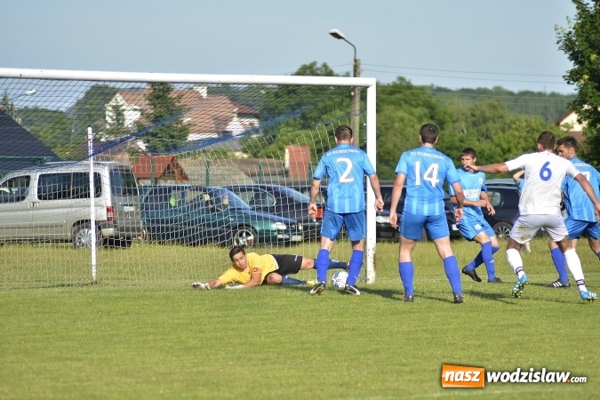 Zdjęcie w galerii na portalu naszwodzislaw.com: Osiem goli w Krzyżkowicach. Kornowac awansował! wiadomości z regionu