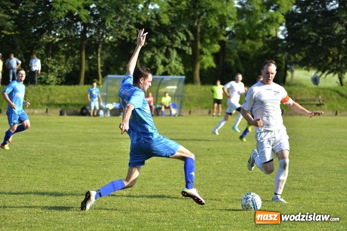 Zdjęcie w galerii na portalu naszwodzislaw.com: Osiem goli w Krzyżkowicach. Kornowac awansował! wiadomości z regionu