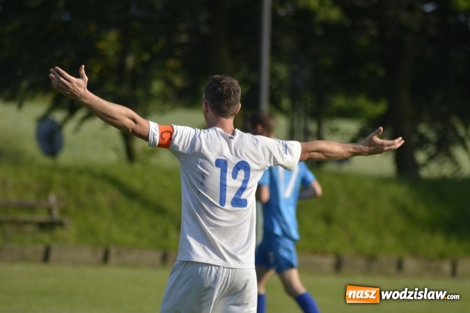 Zdjęcie w galerii na portalu naszwodzislaw.com: Osiem goli w Krzyżkowicach. Kornowac awansował! wiadomości z regionu