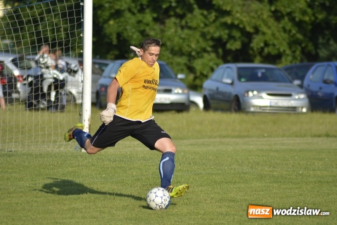 Zdjęcie w galerii na portalu naszwodzislaw.com: Osiem goli w Krzyżkowicach. Kornowac awansował! wiadomości z regionu