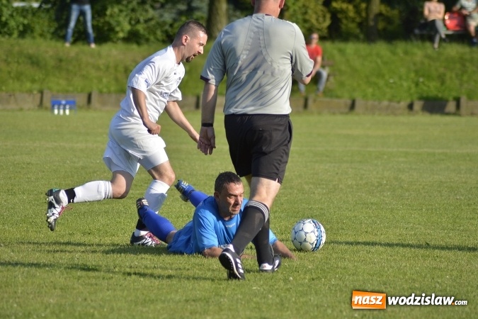 Zdjęcie w galerii na portalu naszwodzislaw.com: Osiem goli w Krzyżkowicach. Kornowac awansował! wiadomości z regionu