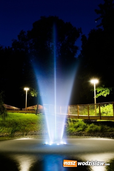 Zdjęcie w galerii na portalu naszwodzislaw.com: Nowa fontanna w Radlinie. Powstała przy tężni wiadomości z regionu