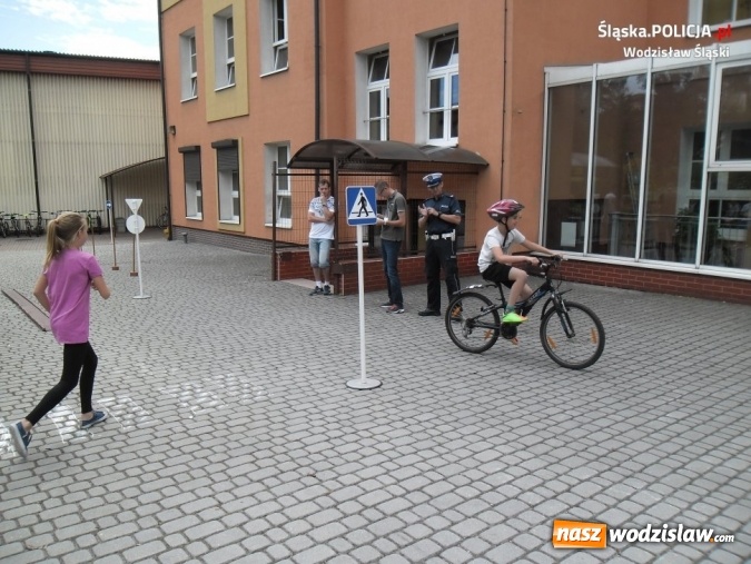 Zdjęcie w galerii na portalu naszwodzislaw.com: O bezpieczeństwie przed wakacjami. Miasteczko drogowe w Marklowicach  wiadomości z regionu