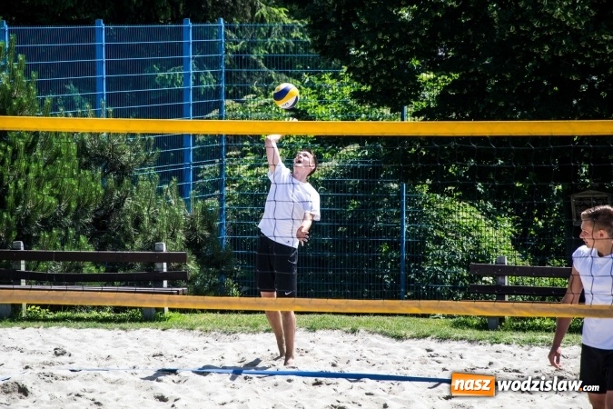 Zdjęcie w galerii na portalu naszwodzislaw.com: Grand Prix Starosty Wodzisławskiego w siatkówce plażowej rozpoczęty  wiadomości z regionu