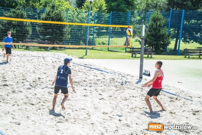 Zdjęcie w galerii na portalu naszwodzislaw.com: Grand Prix Starosty Wodzisławskiego w siatkówce plażowej rozpoczęty  wiadomości z regionu
