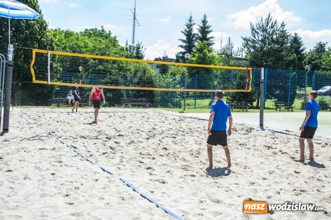 Zdjęcie w galerii na portalu naszwodzislaw.com: Grand Prix Starosty Wodzisławskiego w siatkówce plażowej rozpoczęty  wiadomości z regionu