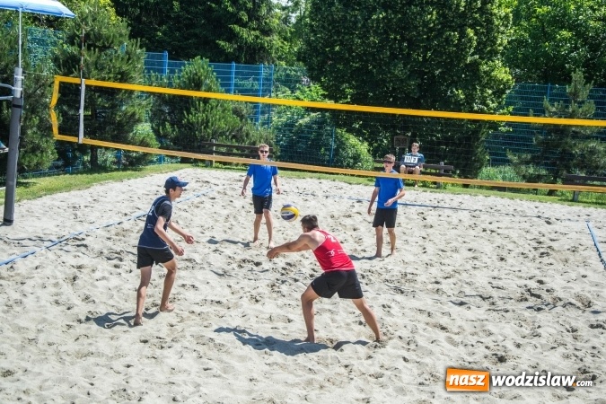 Zdjęcie w galerii na portalu naszwodzislaw.com: Grand Prix Starosty Wodzisławskiego w siatkówce plażowej rozpoczęty  wiadomości z regionu