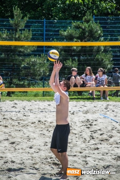 Zdjęcie w galerii na portalu naszwodzislaw.com: Grand Prix Starosty Wodzisławskiego w siatkówce plażowej rozpoczęty  wiadomości z regionu