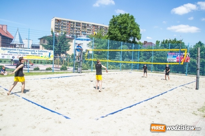 Zdjęcie w galerii na portalu naszwodzislaw.com: Grand Prix Starosty Wodzisławskiego w siatkówce plażowej rozpoczęty  wiadomości z regionu