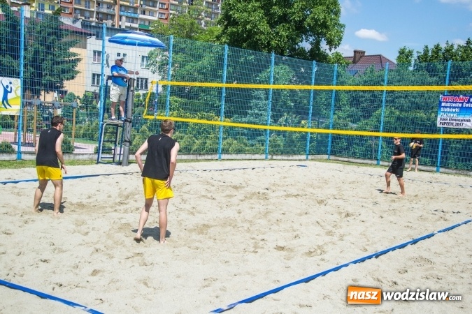 Zdjęcie w galerii na portalu naszwodzislaw.com: Grand Prix Starosty Wodzisławskiego w siatkówce plażowej rozpoczęty  wiadomości z regionu