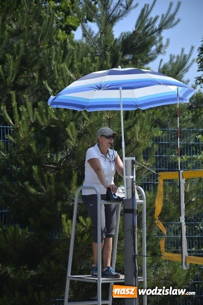 Zdjęcie w galerii na portalu naszwodzislaw.com: Ciąg dalszy turnieju siatkówki. Dzisiaj grają dziewczyny  wiadomości z regionu