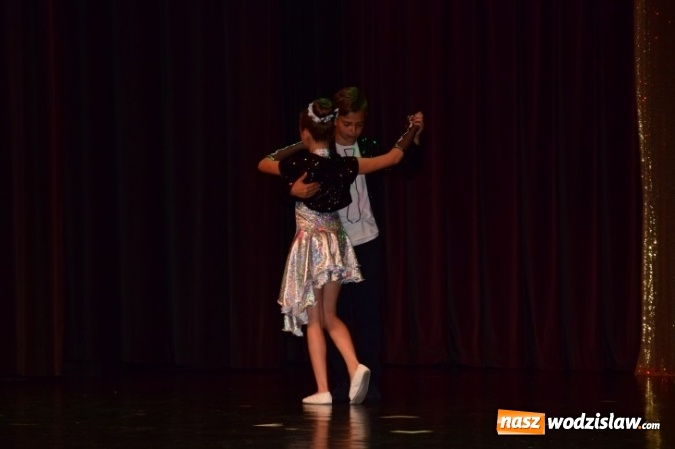 Zdjęcie w galerii na portalu naszwodzislaw.com: Było klasycznie i energetycznie - kolejny Turniej Tańca Towarzyskiego o Puchar Dyrektora OPP przeszedł do historii  wiadomości z regionu