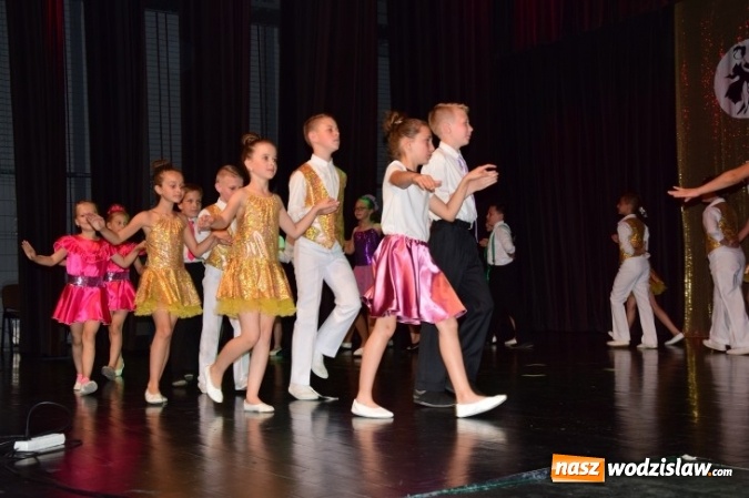 Zdjęcie w galerii na portalu naszwodzislaw.com: Było klasycznie i energetycznie - kolejny Turniej Tańca Towarzyskiego o Puchar Dyrektora OPP przeszedł do historii  wiadomości z regionu
