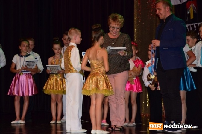 Zdjęcie w galerii na portalu naszwodzislaw.com: Było klasycznie i energetycznie - kolejny Turniej Tańca Towarzyskiego o Puchar Dyrektora OPP przeszedł do historii  wiadomości z regionu