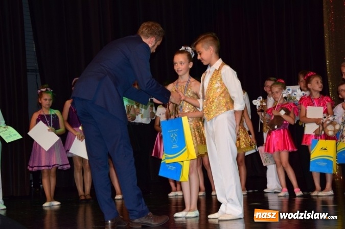 Zdjęcie w galerii na portalu naszwodzislaw.com: Było klasycznie i energetycznie - kolejny Turniej Tańca Towarzyskiego o Puchar Dyrektora OPP przeszedł do historii  wiadomości z regionu