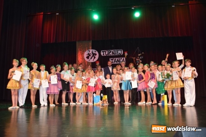 Zdjęcie w galerii na portalu naszwodzislaw.com: Było klasycznie i energetycznie - kolejny Turniej Tańca Towarzyskiego o Puchar Dyrektora OPP przeszedł do historii  wiadomości z regionu