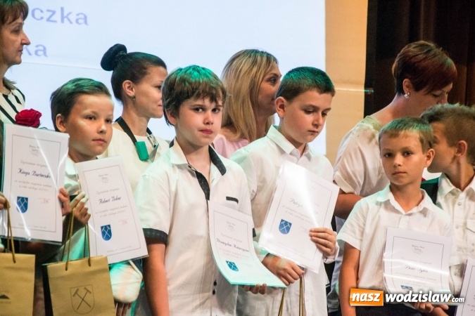 Zdjęcie w galerii na portalu naszwodzislaw.com: Rydułtowy: najlepsi z najlepszych nagrodzeni wiadomości z regionu