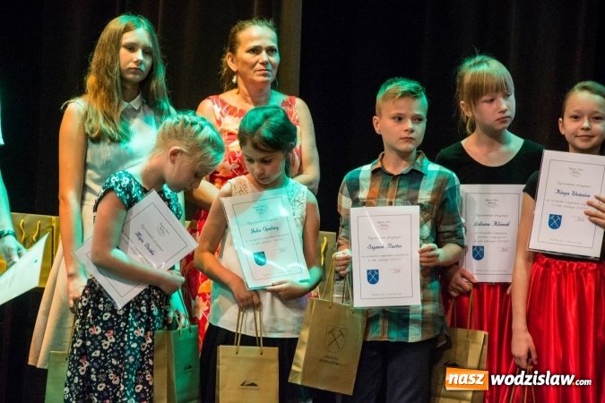 Zdjęcie w galerii na portalu naszwodzislaw.com: Rydułtowy: najlepsi z najlepszych nagrodzeni wiadomości z regionu