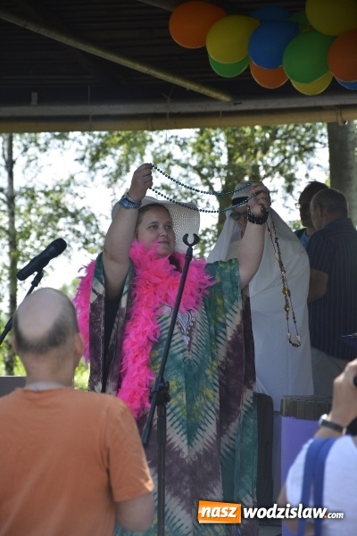 Zdjęcie w galerii na portalu naszwodzislaw.com: Piknik Integracyjny Osób Niepełnosprawnych. Bili rekord Guinnessa w lekcji tańca samby! wiadomości z regionu