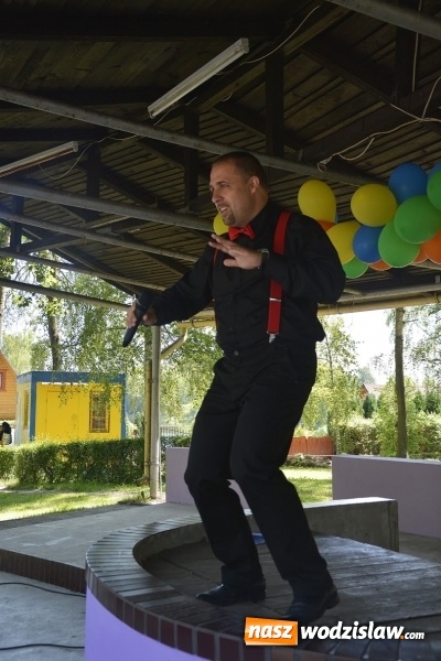 Zdjęcie w galerii na portalu naszwodzislaw.com: Piknik Integracyjny Osób Niepełnosprawnych. Bili rekord Guinnessa w lekcji tańca samby! wiadomości z regionu