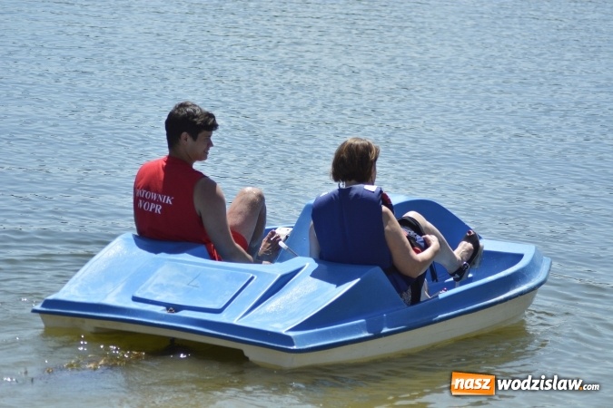 Zdjęcie w galerii na portalu naszwodzislaw.com: Piknik Integracyjny Osób Niepełnosprawnych. Bili rekord Guinnessa w lekcji tańca samby! wiadomości z regionu