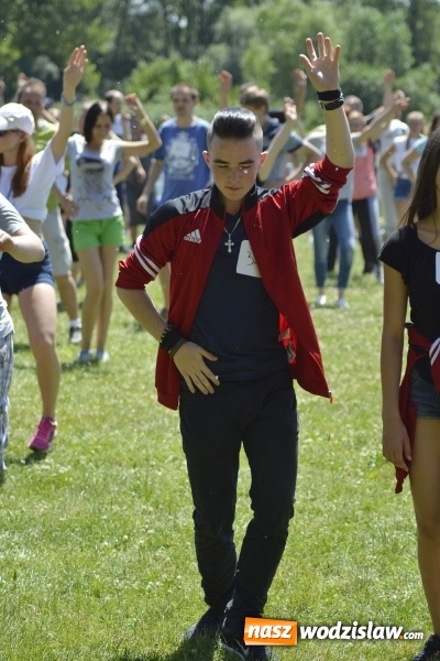 Zdjęcie w galerii na portalu naszwodzislaw.com: Piknik Integracyjny Osób Niepełnosprawnych. Bili rekord Guinnessa w lekcji tańca samby! wiadomości z regionu