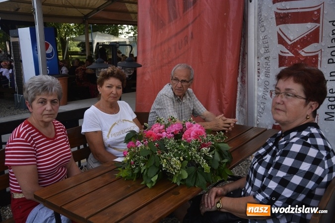 Zdjęcie w galerii na portalu naszwodzislaw.com: Noc Świętojańska. W Olzie popłynęły wianki  wiadomości z regionu