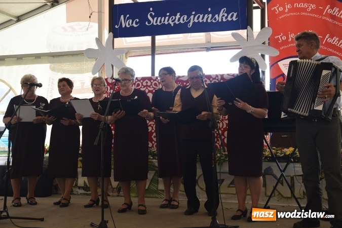 Zdjęcie w galerii na portalu naszwodzislaw.com: Noc Świętojańska. W Olzie popłynęły wianki  wiadomości z regionu