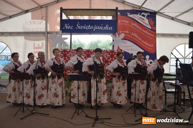 Zdjęcie w galerii na portalu naszwodzislaw.com: Noc Świętojańska. W Olzie popłynęły wianki  wiadomości z regionu