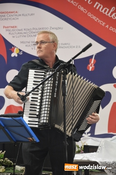 Zdjęcie w galerii na portalu naszwodzislaw.com: Noc Świętojańska. W Olzie popłynęły wianki  wiadomości z regionu