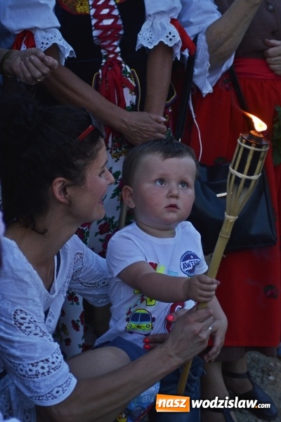 Zdjęcie w galerii na portalu naszwodzislaw.com: Noc Świętojańska. W Olzie popłynęły wianki  wiadomości z regionu