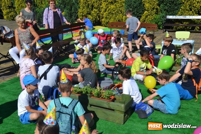 Zdjęcie w galerii na portalu naszwodzislaw.com: Radlin: Pierwsze śniadanie na trawie za nami wiadomości z regionu