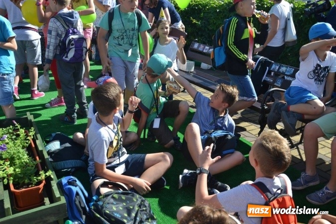 Zdjęcie w galerii na portalu naszwodzislaw.com: Radlin: Pierwsze śniadanie na trawie za nami wiadomości z regionu