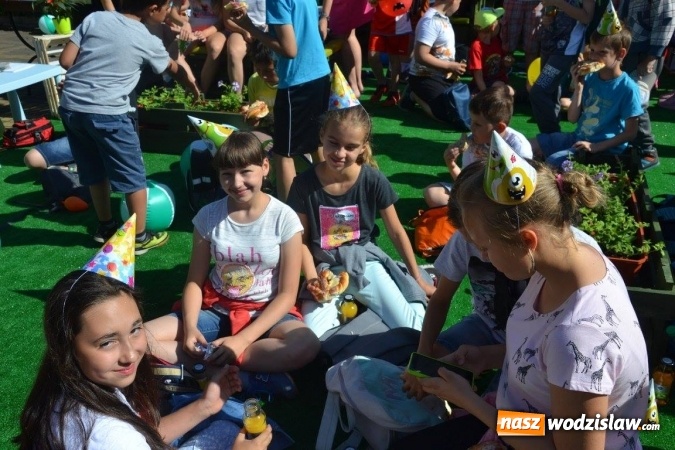 Zdjęcie w galerii na portalu naszwodzislaw.com: Radlin: Pierwsze śniadanie na trawie za nami wiadomości z regionu
