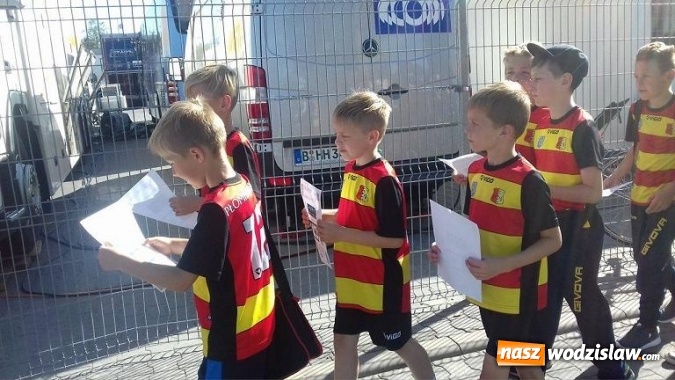 Zdjęcie w galerii na portalu naszwodzislaw.com: Wyjazd na mecz Włochy - Czechy z Gminnym Ośrodkiem Sportu w Mszanie wiadomości z regionu