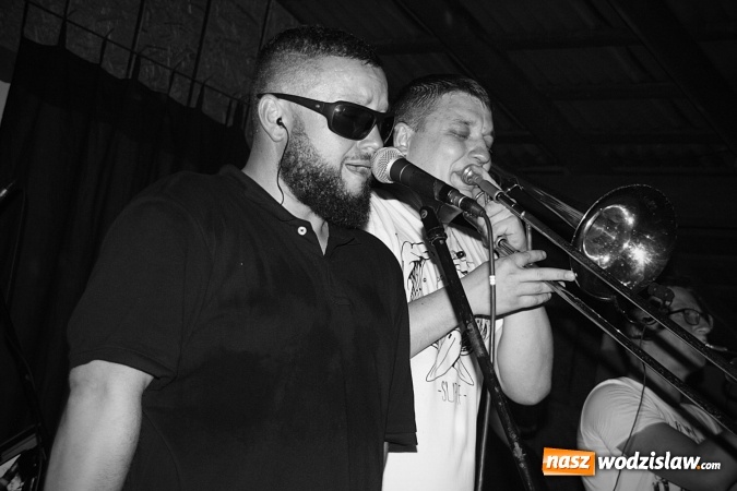 Zdjęcie w galerii na portalu naszwodzislaw.com: Tabu i Akurat. W Olzie hucznie powitali lato! wiadomości z regionu