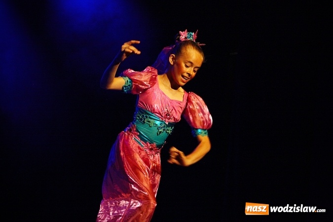 Zdjęcie w galerii na portalu naszwodzislaw.com: Wodzisław: Miraż świętuje 25-lecie. 120 tancerzy na scenie WCK wiadomości z regionu