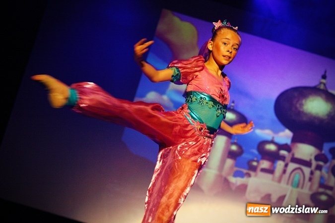 Zdjęcie w galerii na portalu naszwodzislaw.com: Wodzisław: Miraż świętuje 25-lecie. 120 tancerzy na scenie WCK wiadomości z regionu