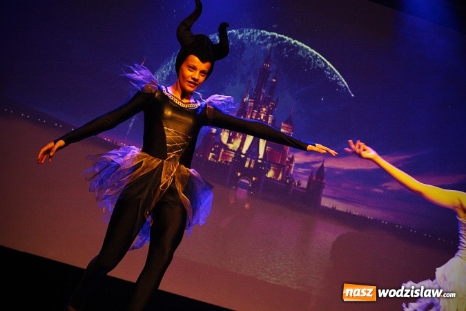 Zdjęcie w galerii na portalu naszwodzislaw.com: Wodzisław: Miraż świętuje 25-lecie. 120 tancerzy na scenie WCK wiadomości z regionu