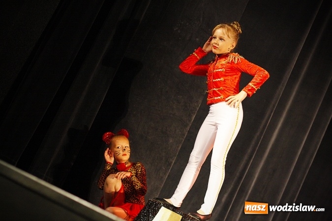 Zdjęcie w galerii na portalu naszwodzislaw.com: Wodzisław: Miraż świętuje 25-lecie. 120 tancerzy na scenie WCK wiadomości z regionu