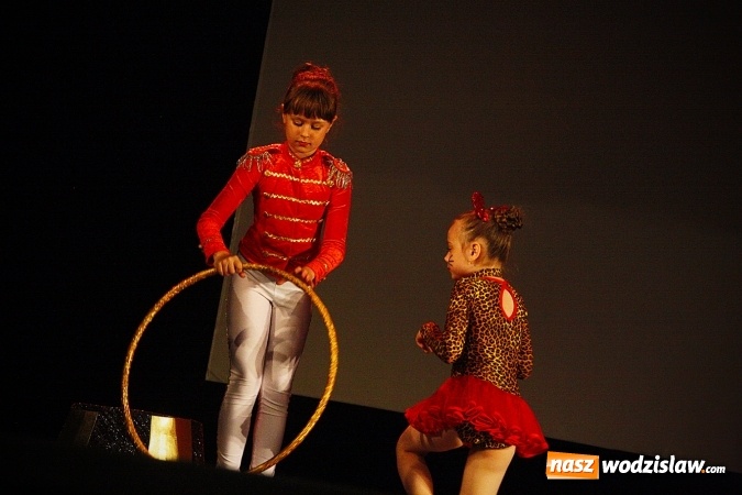 Zdjęcie w galerii na portalu naszwodzislaw.com: Wodzisław: Miraż świętuje 25-lecie. 120 tancerzy na scenie WCK wiadomości z regionu