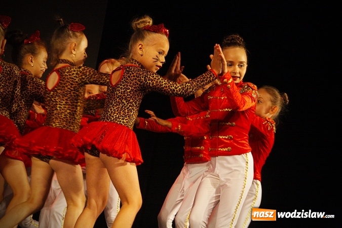 Zdjęcie w galerii na portalu naszwodzislaw.com: Wodzisław: Miraż świętuje 25-lecie. 120 tancerzy na scenie WCK wiadomości z regionu