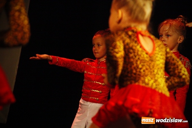 Zdjęcie w galerii na portalu naszwodzislaw.com: Wodzisław: Miraż świętuje 25-lecie. 120 tancerzy na scenie WCK wiadomości z regionu