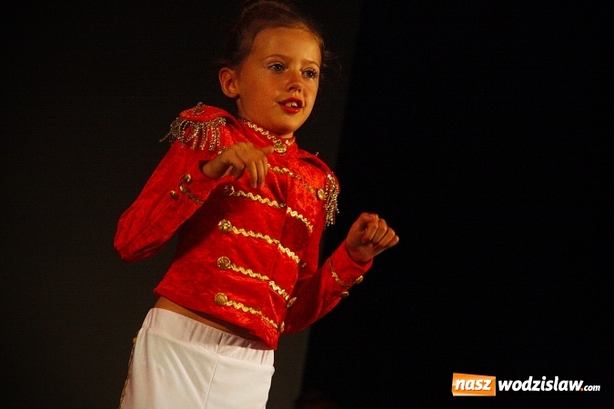 Zdjęcie w galerii na portalu naszwodzislaw.com: Wodzisław: Miraż świętuje 25-lecie. 120 tancerzy na scenie WCK wiadomości z regionu